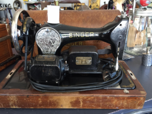 Early Singer Sewing Machine in Beautiful Condition at Ambridge Antiques (Outside Timmins, ON)